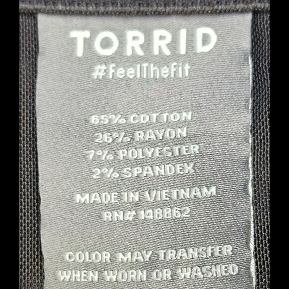 TORRID Plus Size  8" PREMIUM STRETCH High- Rise Short Deep black Size 24 - Picture 8 of 16